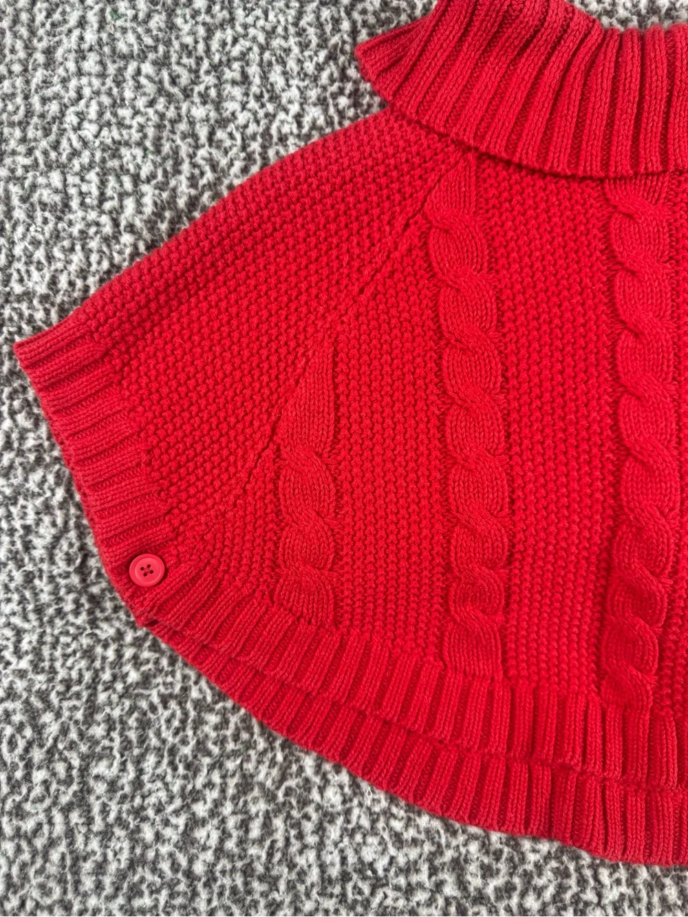 Carter’s Cable-Knit Turtleneck Poncho Sweater Girl’s 3t/3A. Back to School.